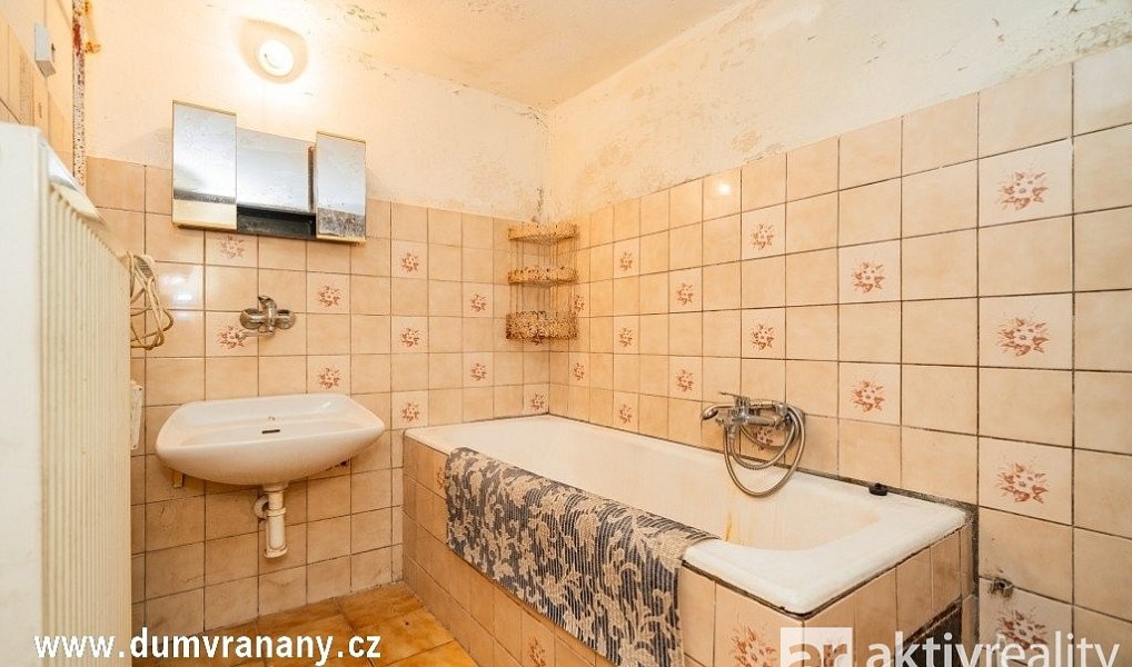 Prodej domu 283 m² s pozemkem 1 152 m², Vraňany – náhled fotky 37