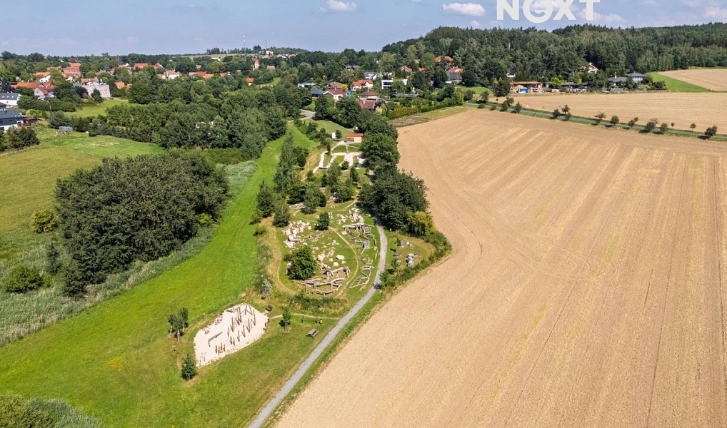 Prodej stavebního pozemku 1 204 m², Tehov – náhled fotky 14