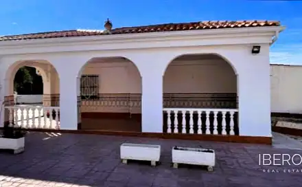 Prodej domu 376 m² s pozemkem 1 765 m², Elche, Španělsko