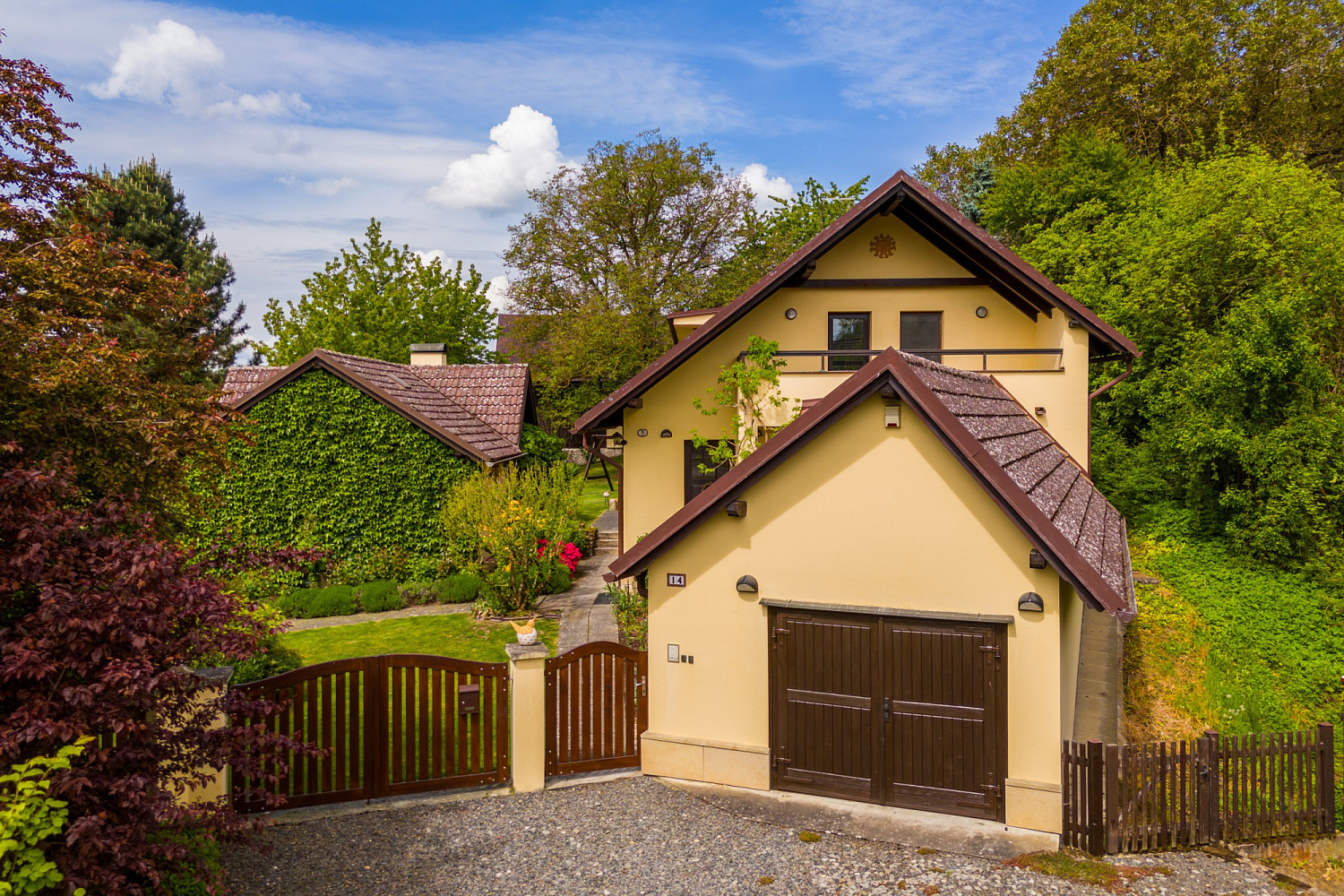 Prodej domu 200 m² s pozemkem 4 816 m²