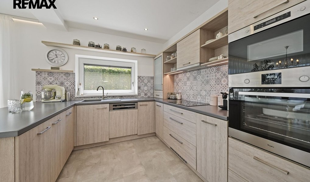 Prodej domu 176 m² s pozemkem 1 000 m², Kupařovice – náhled fotky 9