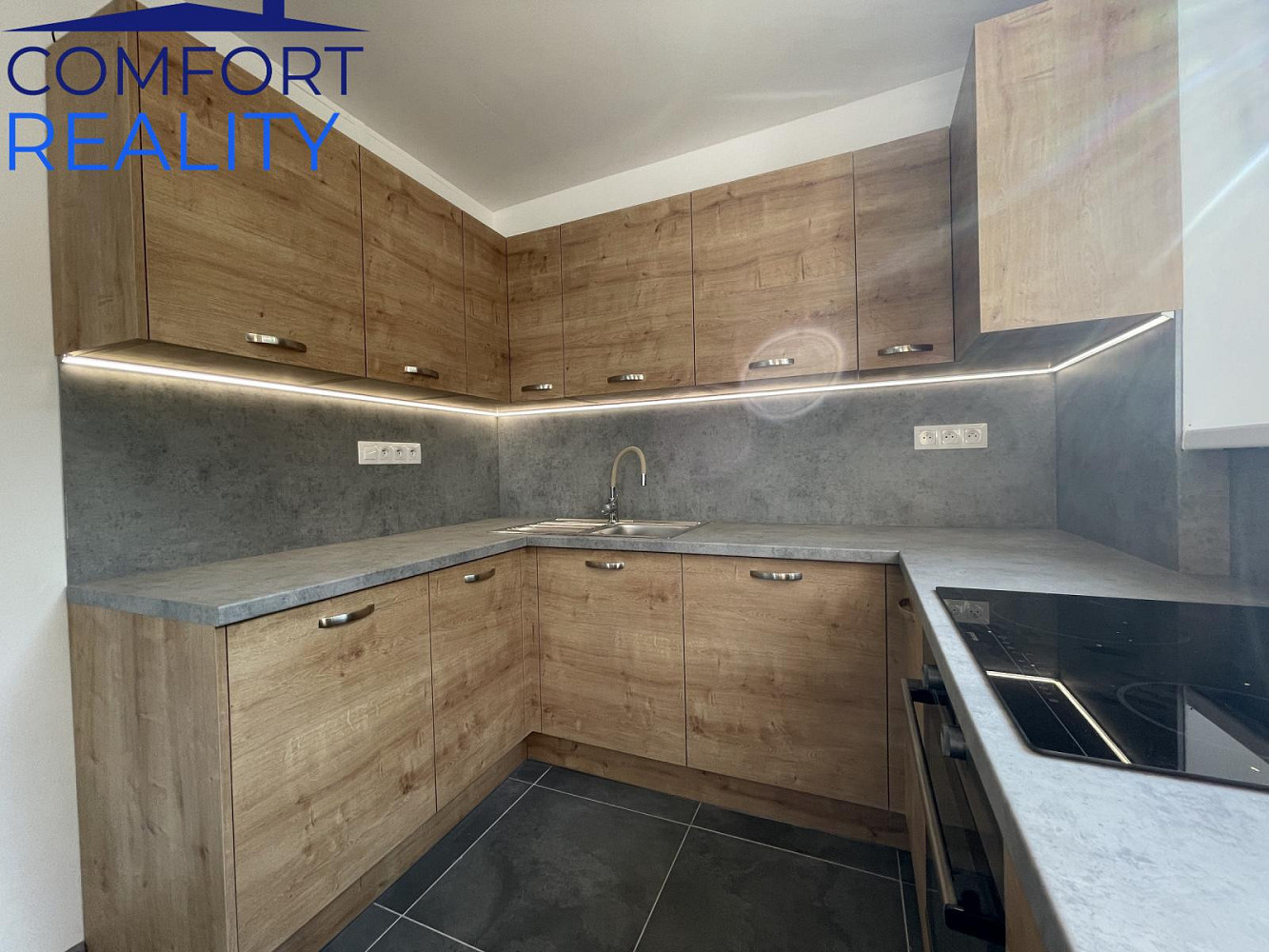 Prodej bytu 4+kk 80 m² – fotografie 2