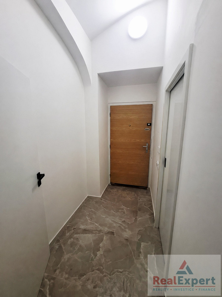 Pronájem bytu 1+kk 35 m² — photo 4