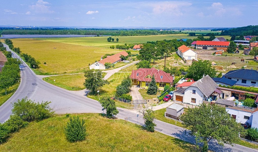 Prodej domu 209 m² s pozemkem 1 132 m², Zlosyň – náhled fotky 29