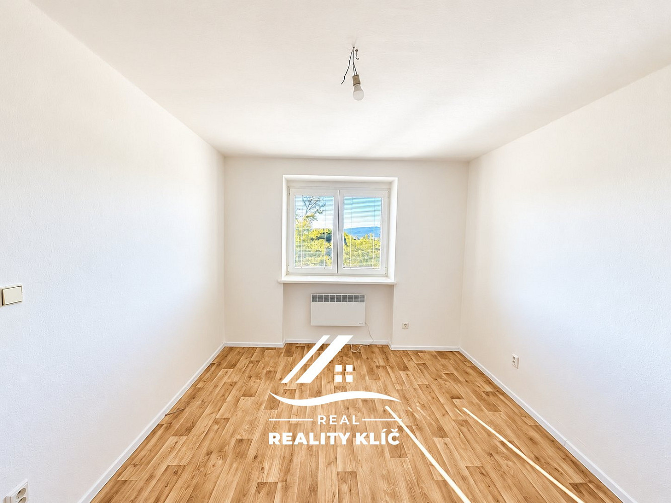 Pronájem bytu 2+1 49 m² – fotografie 4