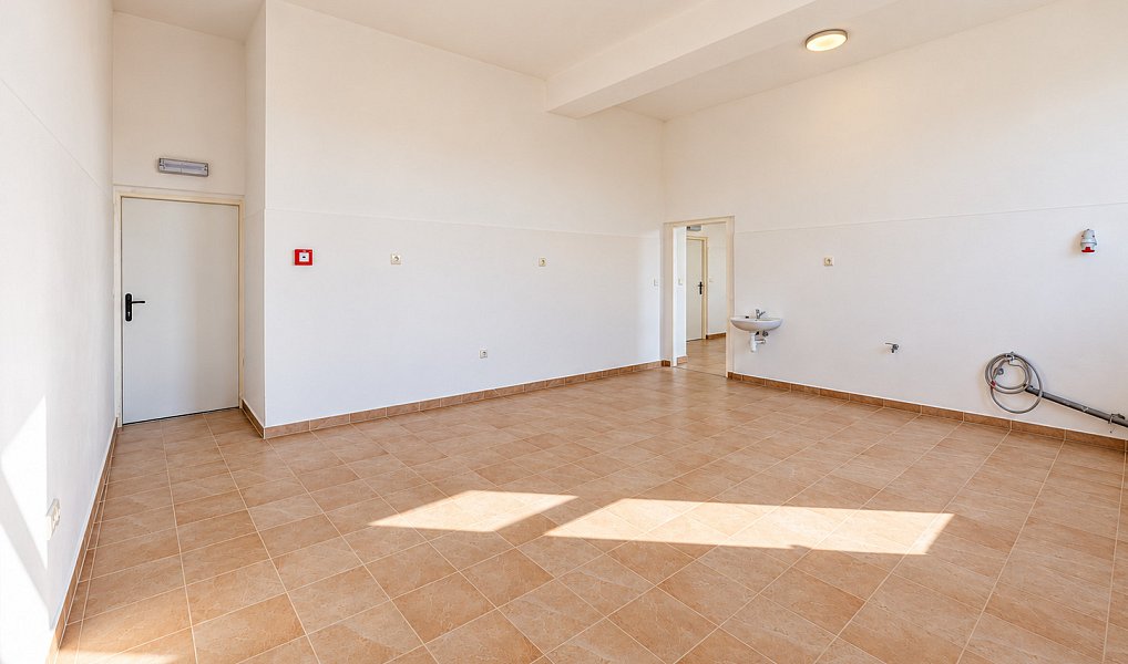 Pronájem komerčního objektu (jiného typu) 126 m², Ostrava – náhled fotky 9