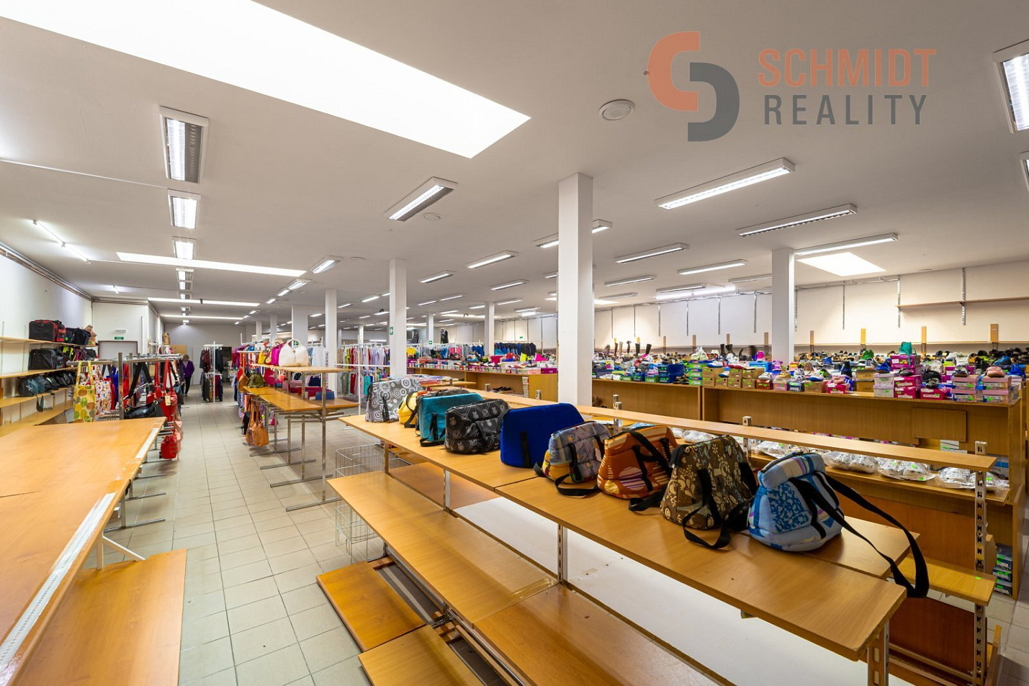 Prodej obchodních prostor 900 m² – fotografie 3