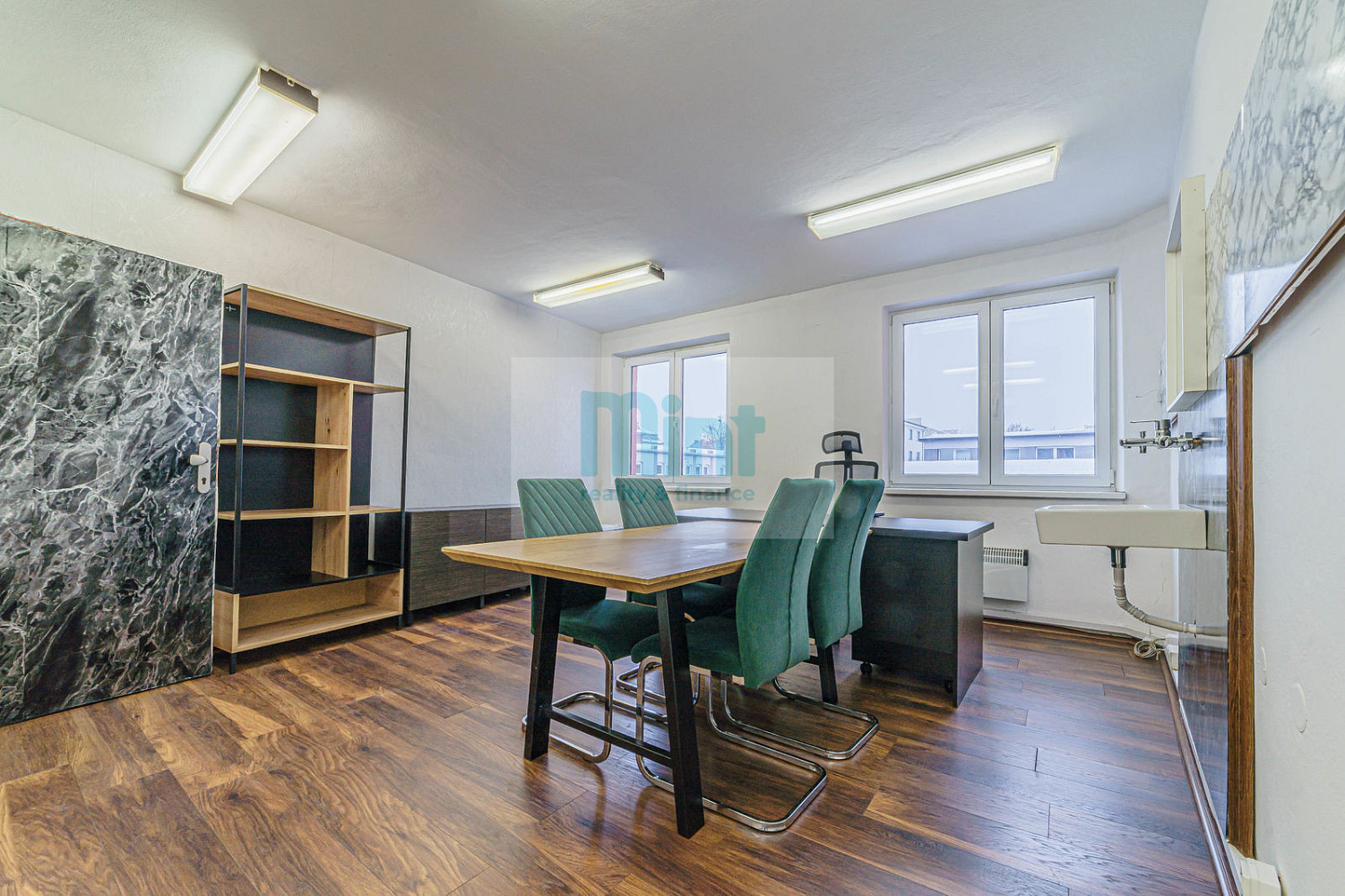 Pronájem kanceláře 27 m² – fotografie 3