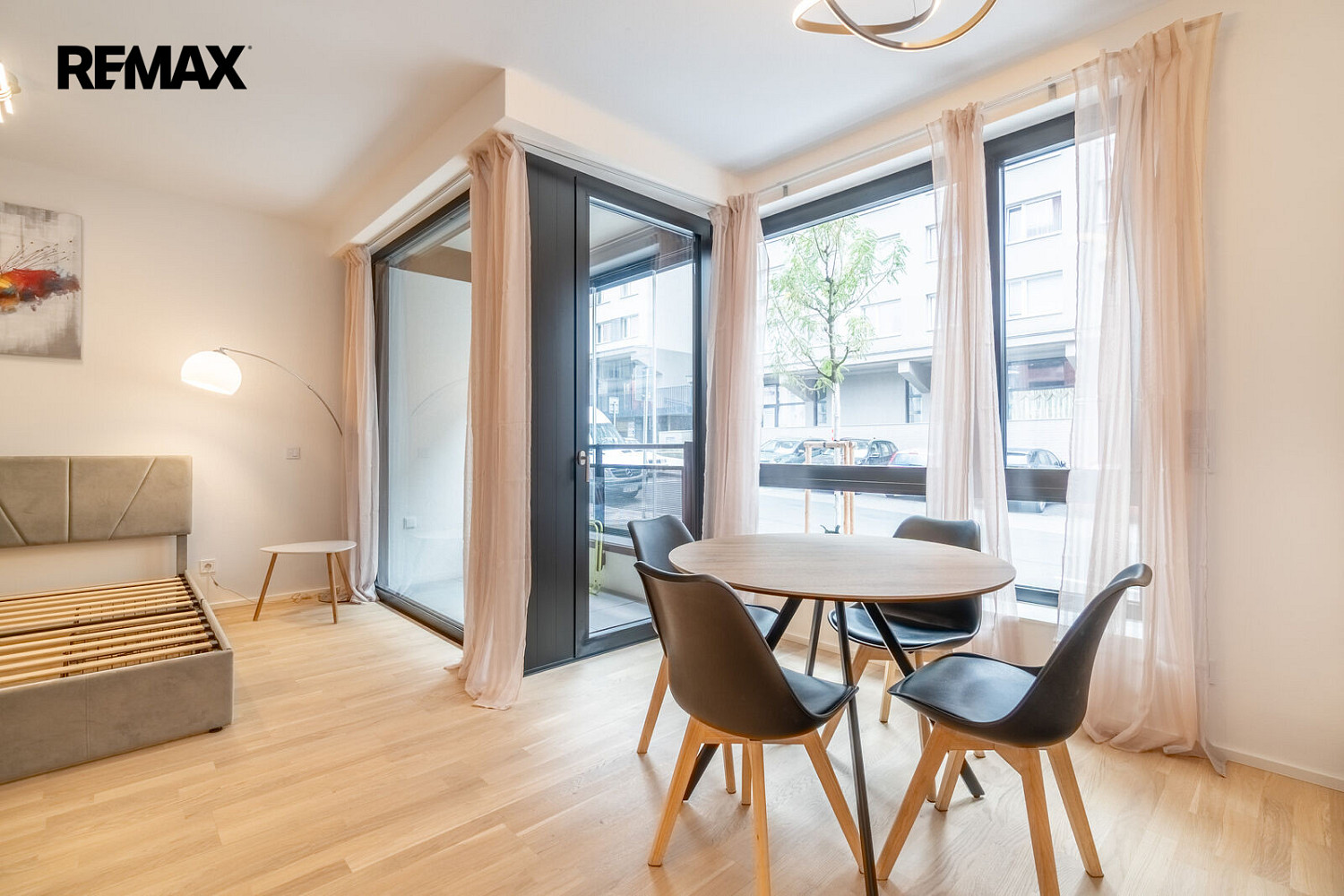 Pronájem bytu 1+kk 39 m² – fotografie 5