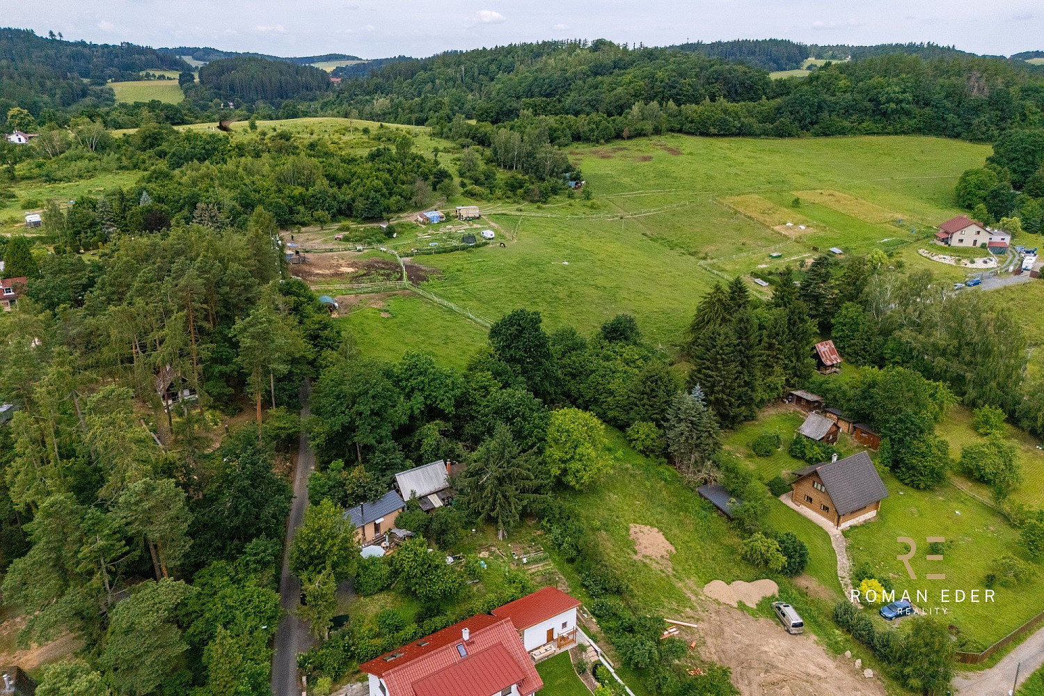 Prodej stavebního pozemku 1 493 m² – fotografie 4