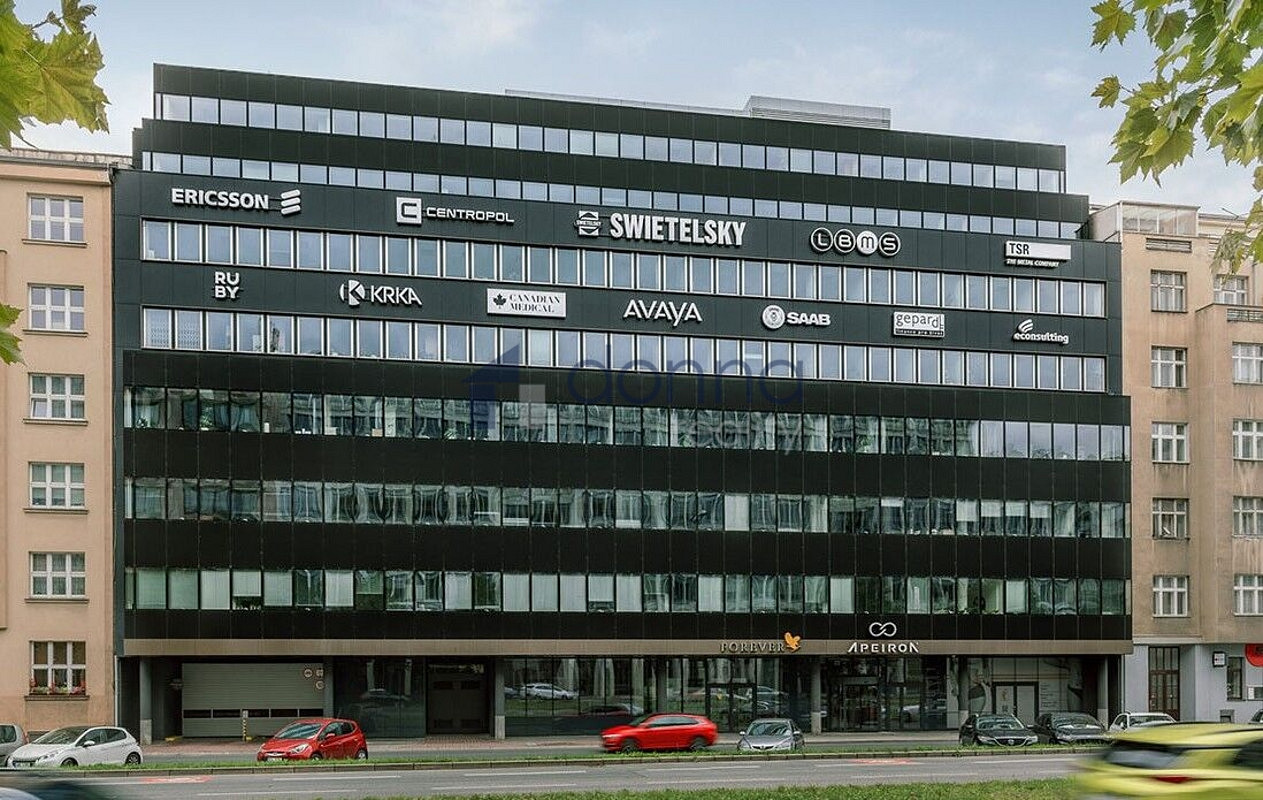 Pronájem obchodních prostor 82 m²