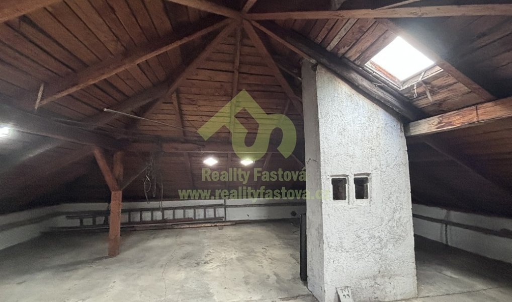Prodej domu 228 m² s pozemkem 1 076 m², Rokycany – náhled fotky 41