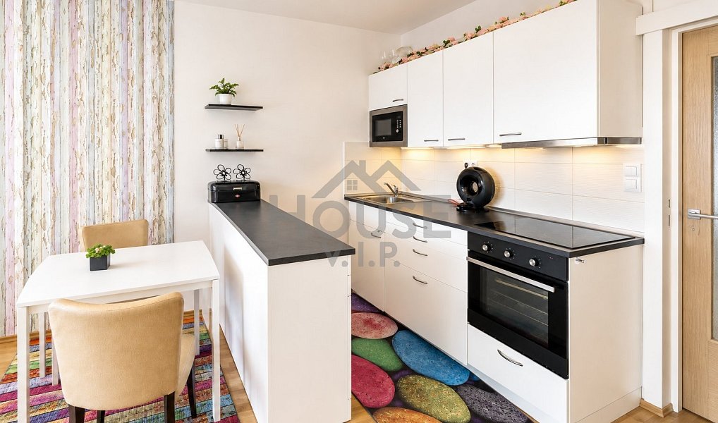 Prodej bytu 1+kk 31 m², Praha – náhled fotky 6