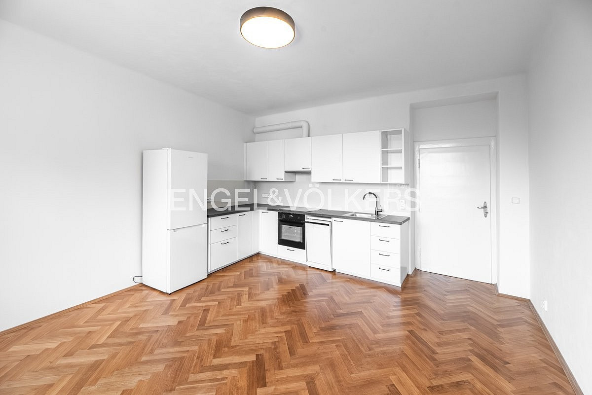 Pronájem bytu 3+kk 82 m² – fotografie 3