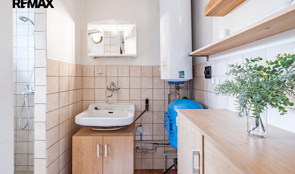 Prodej domu 142 m² s pozemkem 347 m², Všestary – náhled fotky 18