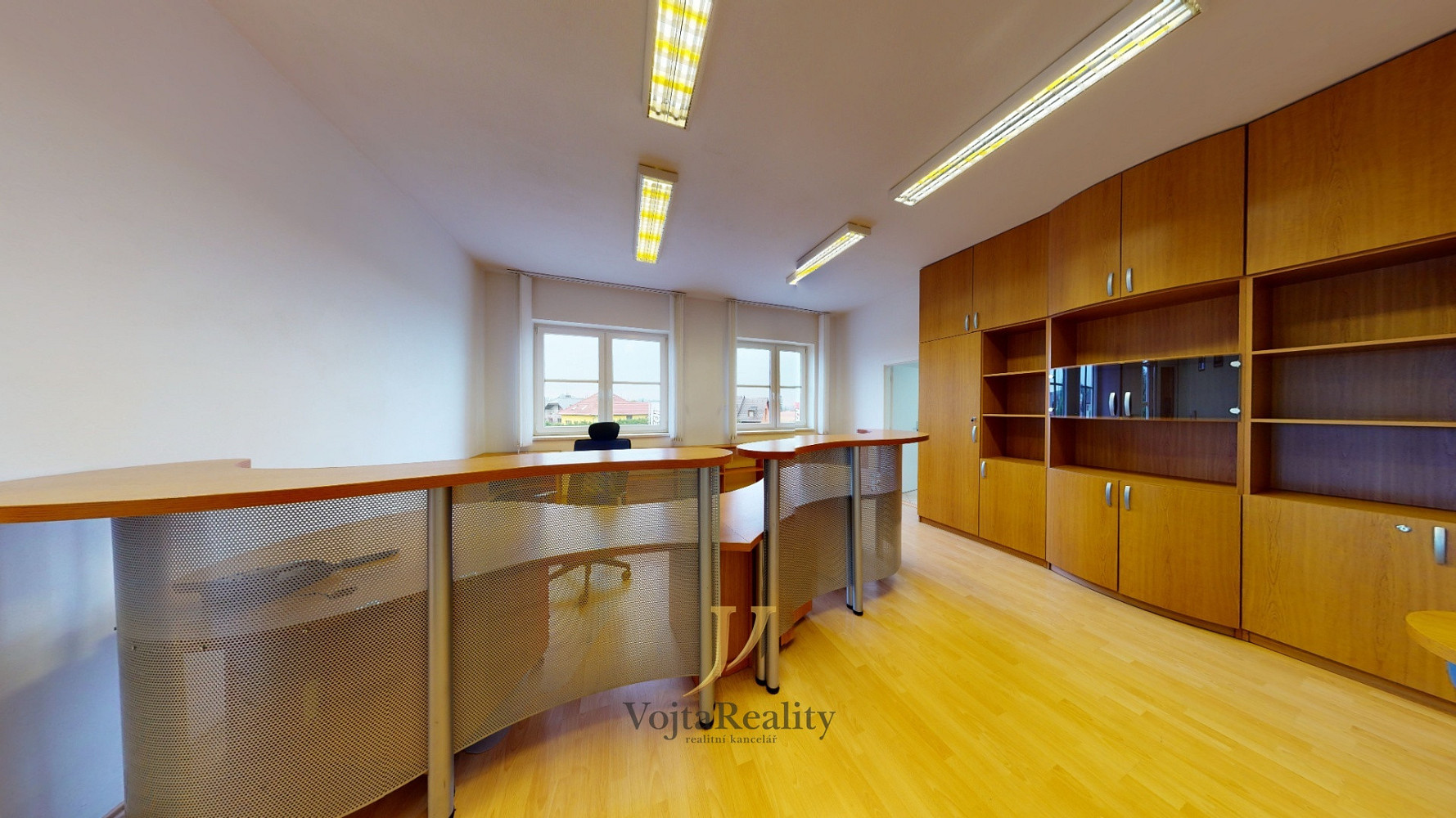 Pronájem kanceláře 195 m² – fotografie 2