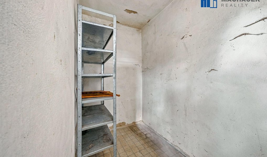 Prodej domu 161 m² s pozemkem 293 m², Zabrušany – náhled fotky 48