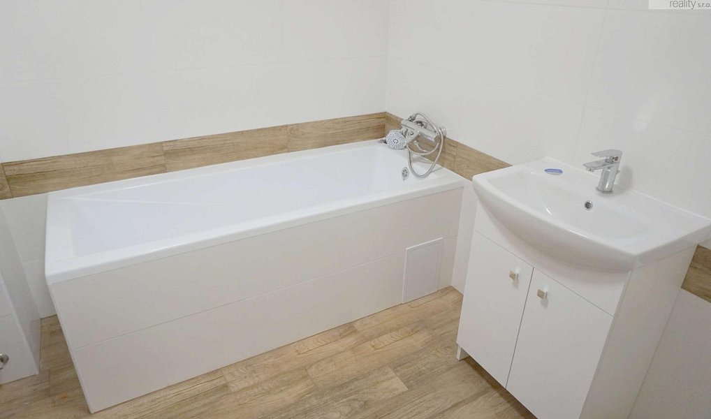 Pronájem bytu 4+kk 70 m², Litvínov – náhled fotky 18