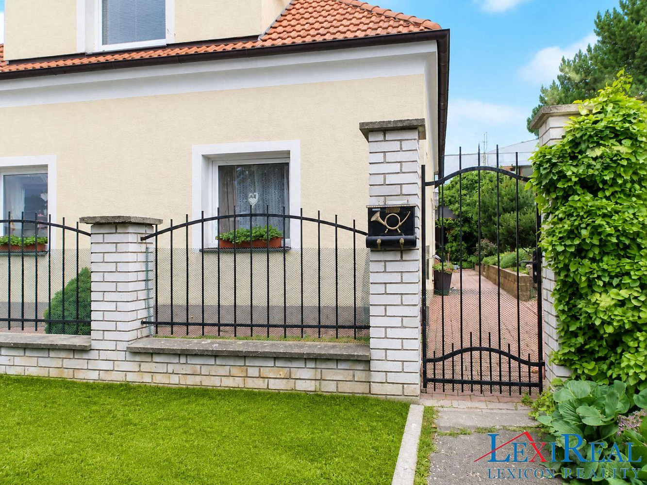 Prodej domu 160 m² s pozemkem 643 m² – fotografie 3