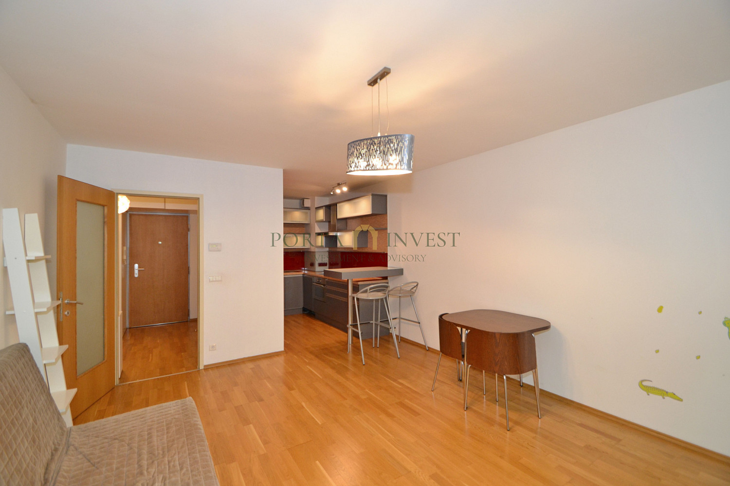 Pronájem bytu 2+kk 63 m² – fotografie 2