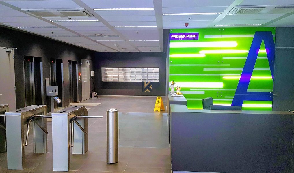 Pronájem kanceláře 839 m², Praha – náhled fotky 2