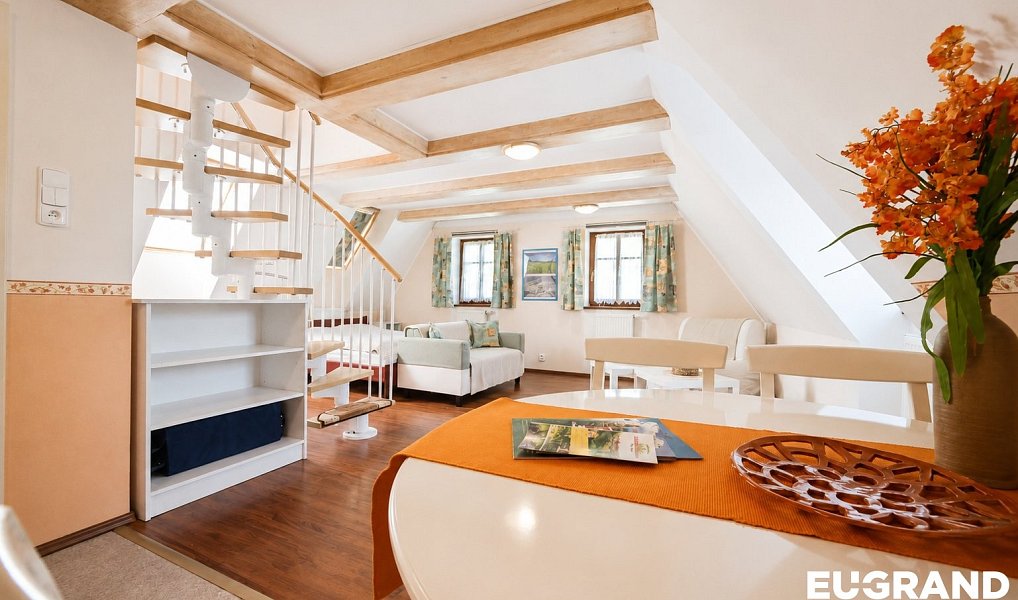 Prodej domu 271 m² s pozemkem 2 479 m², Krásná Lípa – náhled fotky 9