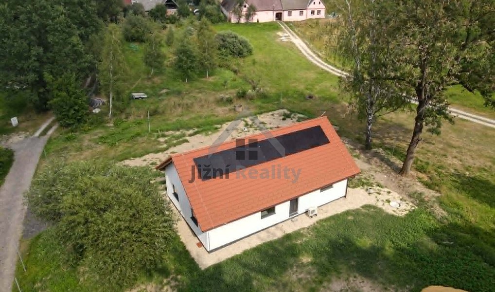 Prodej domu 120 m² s pozemkem 1 300 m², Horní Stropnice – náhled fotky 4