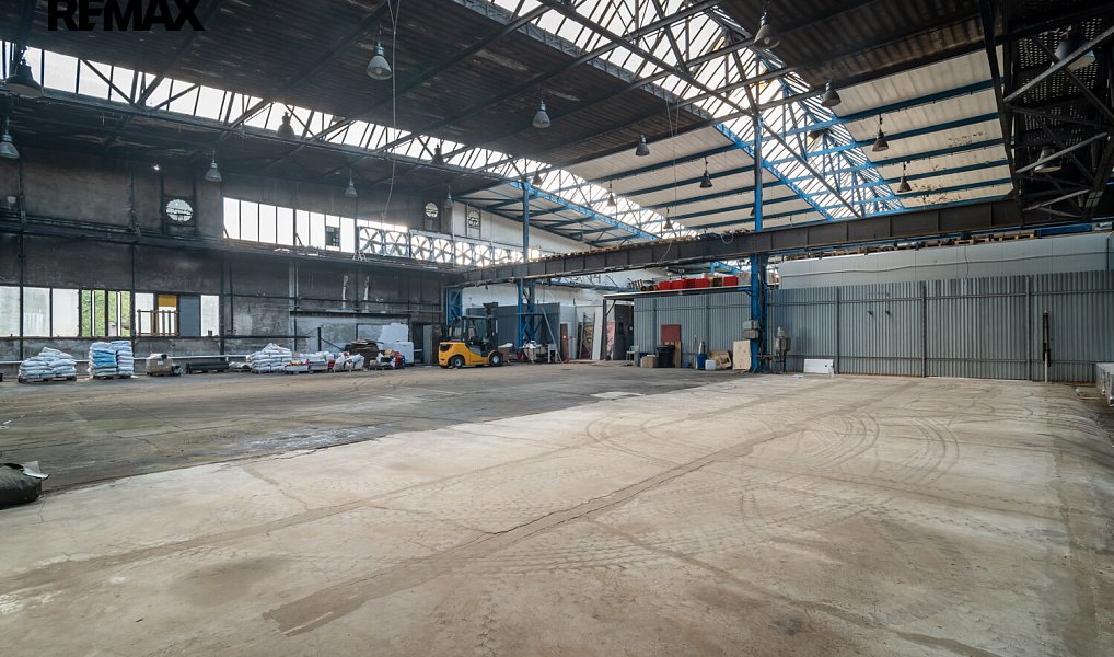 Pronájem komerčního prostoru, 546 m², Praha-západ, Libčice nad Vltavou