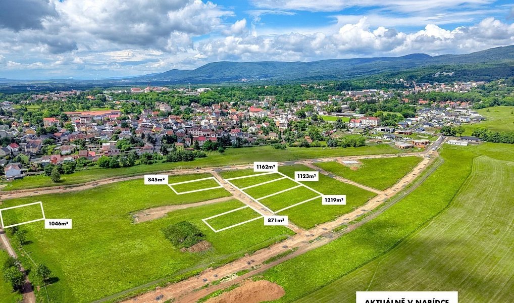 Prodej stavebního pozemku 1 123 m², Dubí – náhled fotky 3