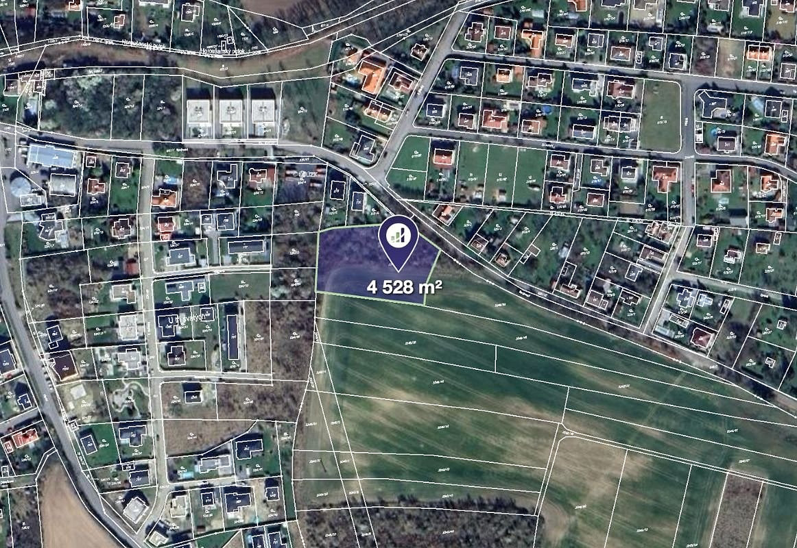Prodej pole 4 528 m²