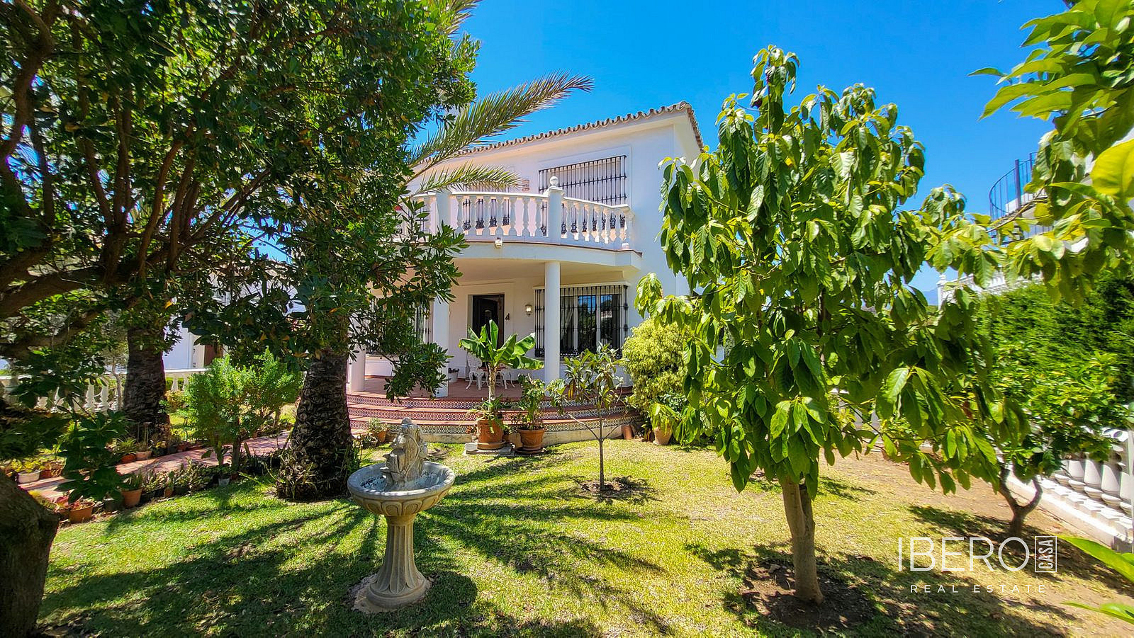 Prodej domu 324 m² s pozemkem 1 322 m²