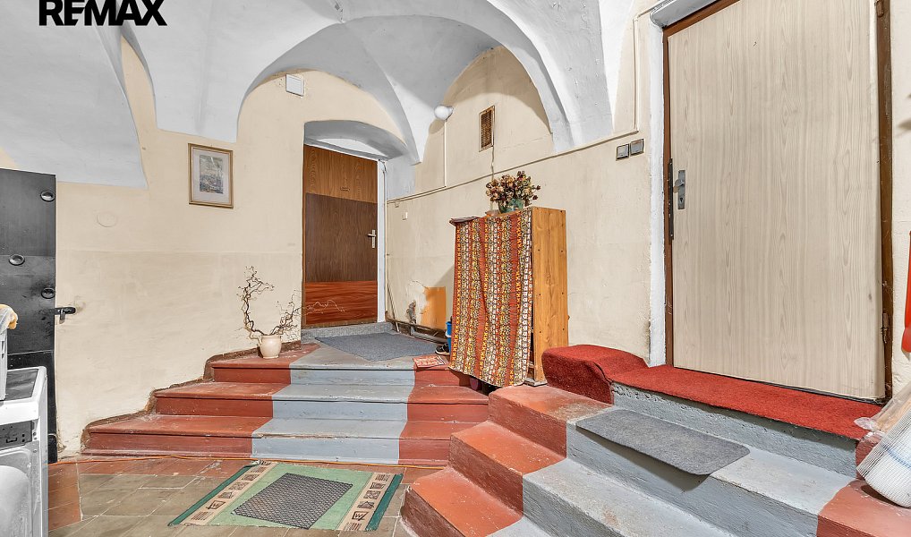 Prodej domu 420 m² s pozemkem 217 m², Hostinné – náhled fotky 9