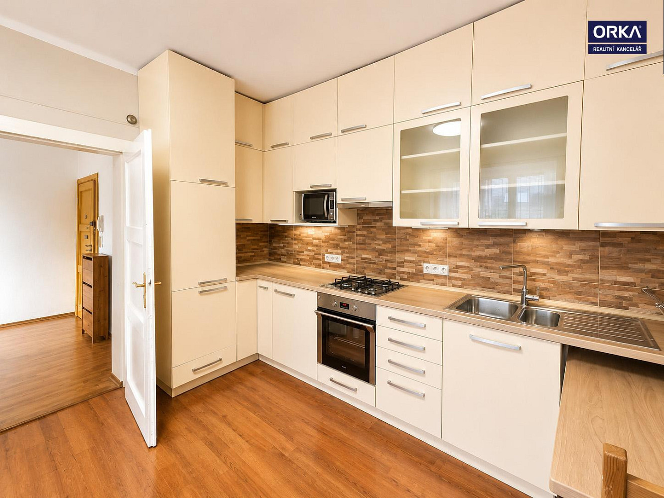 Pronájem bytu 2+kk 42 m² - View 2