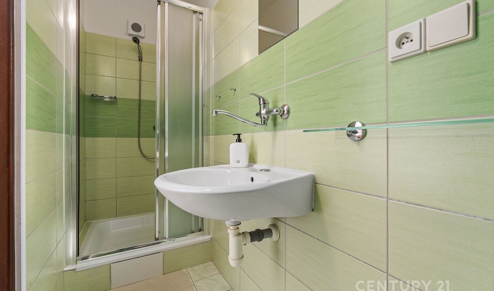 Prodej ubytovacího objektu 457 m², Letovice – náhled fotky 24