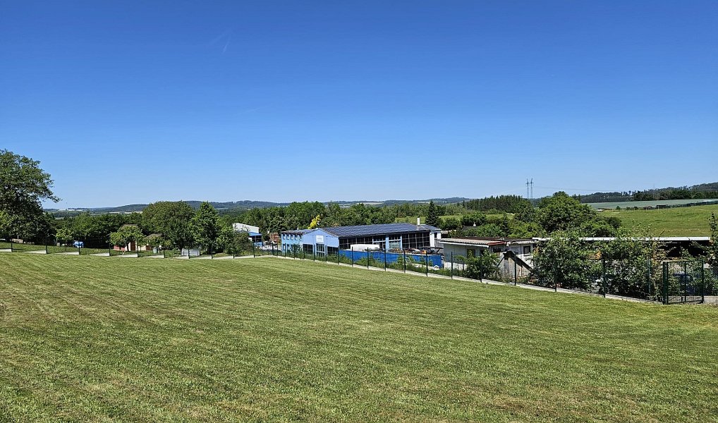 Prodej stavebního pozemku 1 702 m², Divišov – náhled fotky 3
