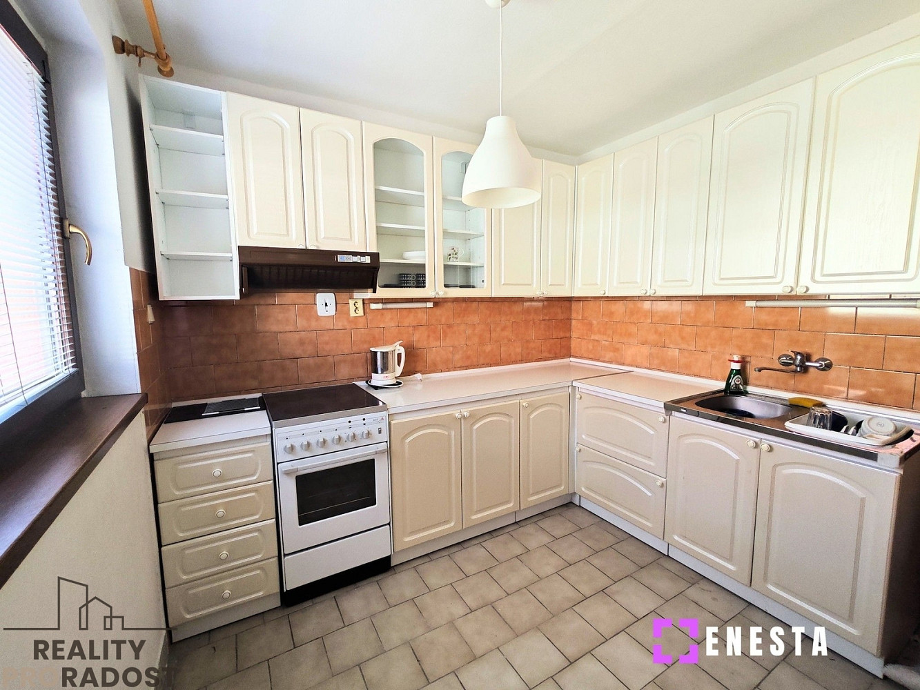 Pronájem domu 200 m² s pozemkem 182 m² – fotografie 5
