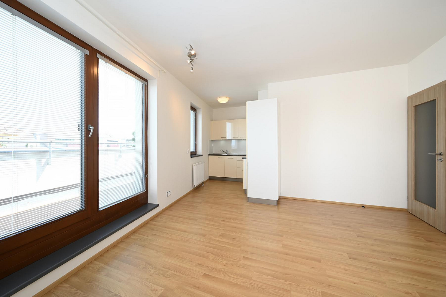 Pronájem bytu 2+kk 56 m² — photo 2
