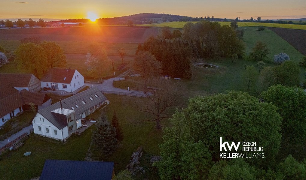 Prodej domu 271 m² s pozemkem 3 312 m², Křeč – náhled fotky 49