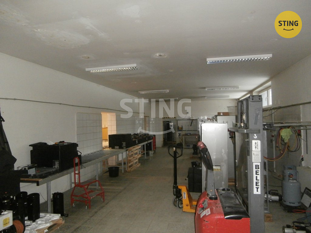 Prodej výrobních prostor 555 m² – pohled 2