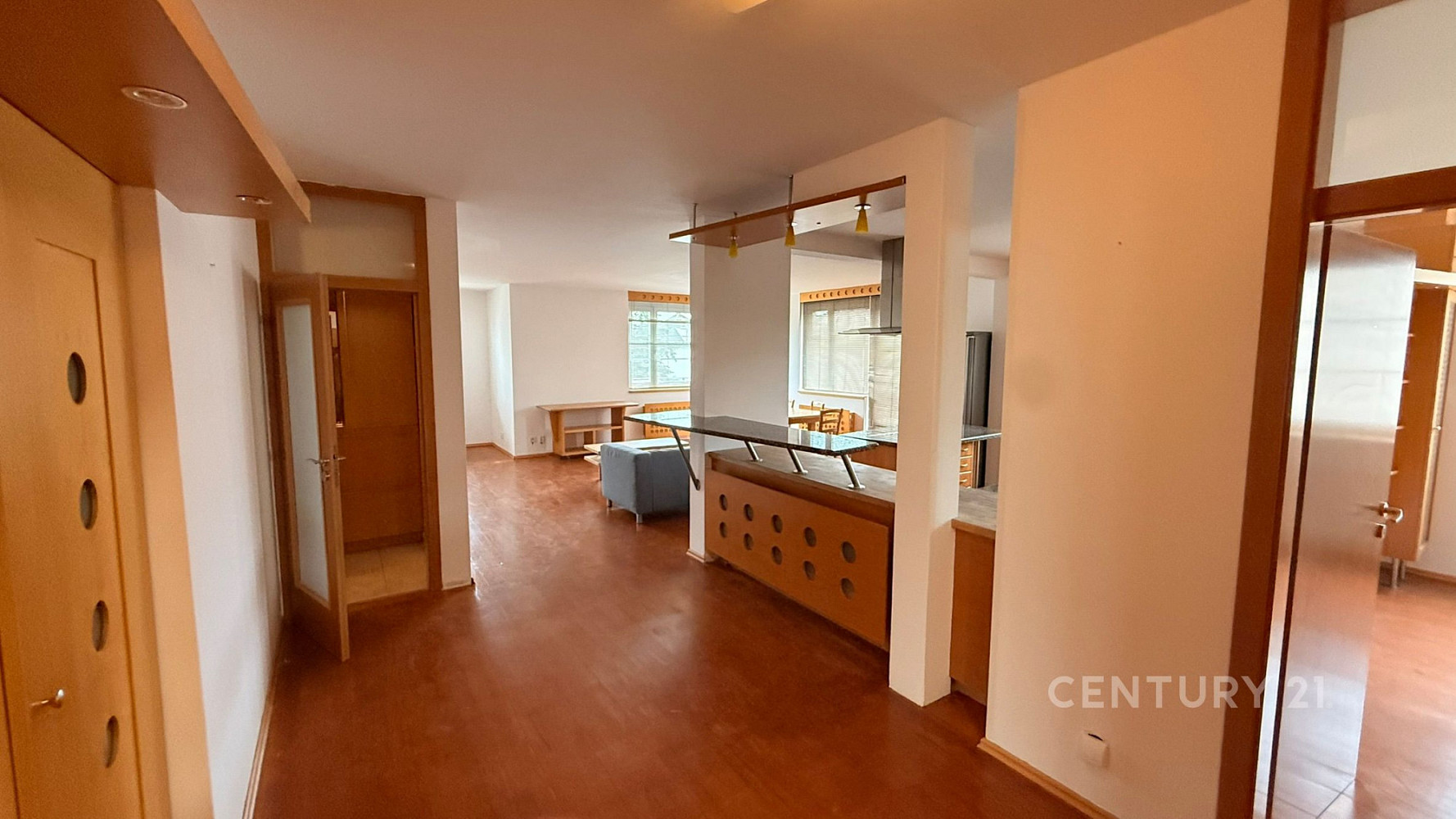 Pronájem bytu 3+kk 129 m² — photo 4