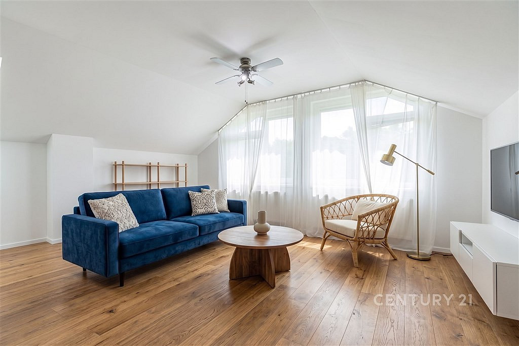 Prodej domu 315 m² s pozemkem 487 m² — photo 2