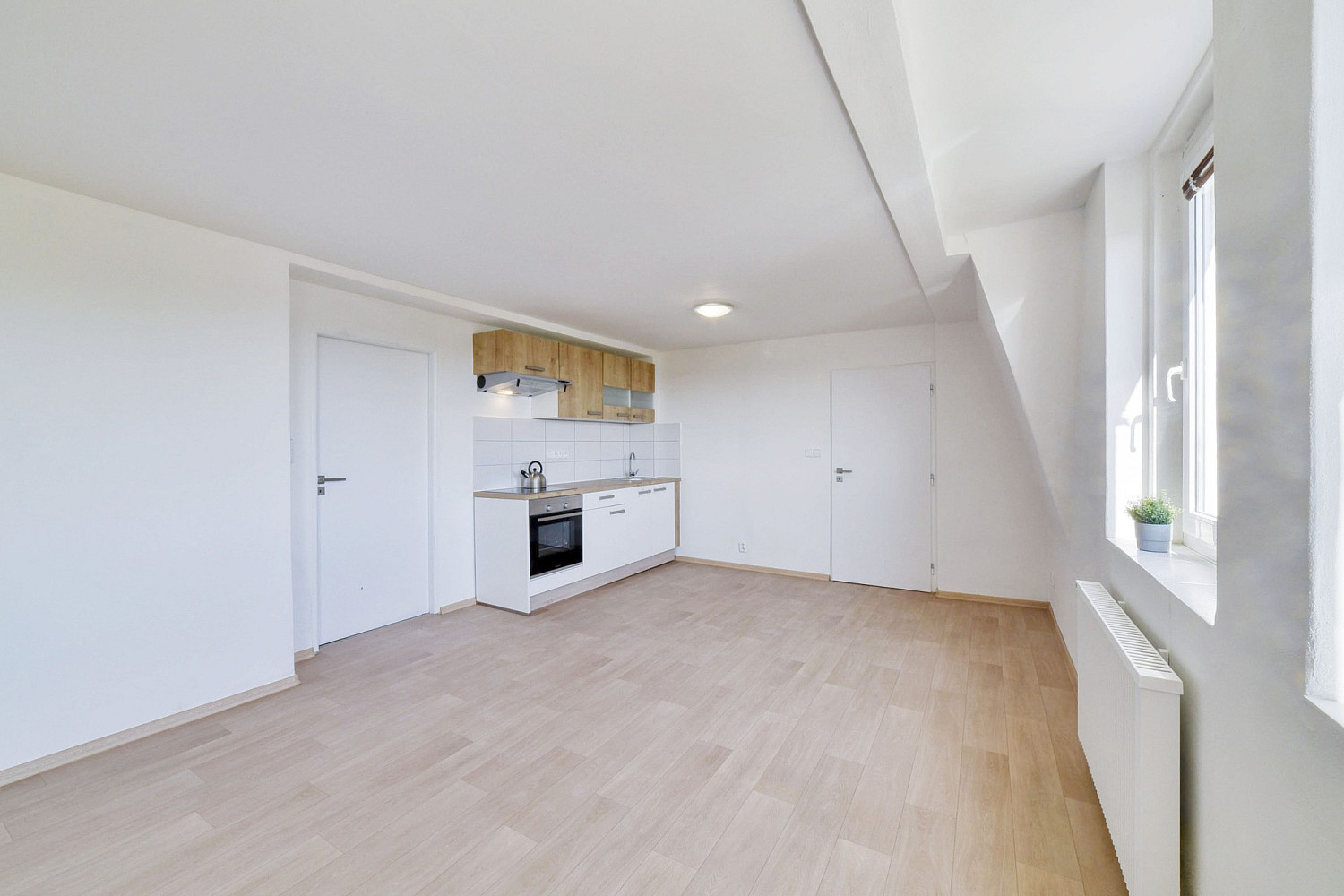 Pronájem bytu 2+kk 60 m² – fotografie 2