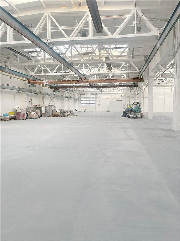 Pronájem výrobních prostor 3 600 m² — photo 4