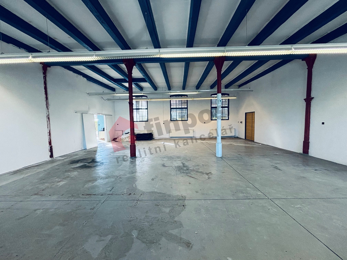 Pronájem skladovacích prostor 152 m² – fotografie 2