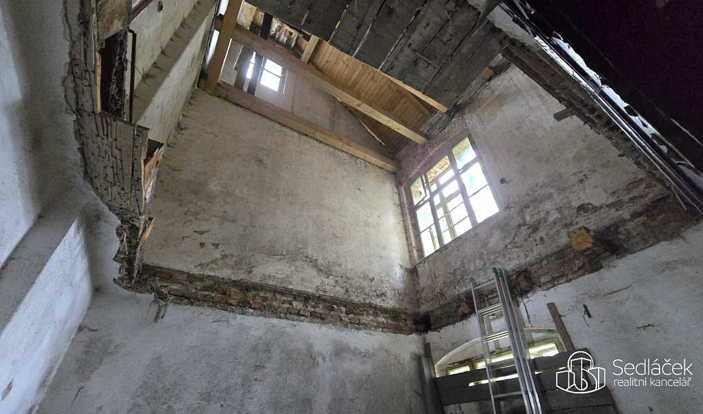 Prodej domu 300 m² s pozemkem 121 m², Rotava – náhled fotky 7