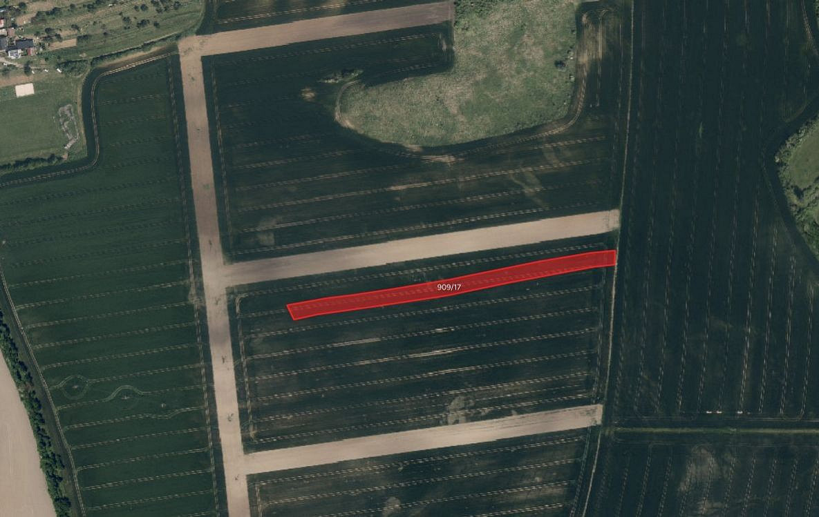 Prodej pole 10 528 m² – fotografie 2