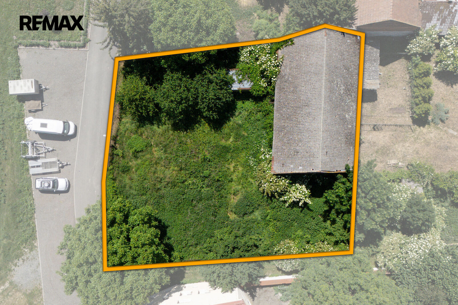 Prodej stavebního pozemku 1 100 m²