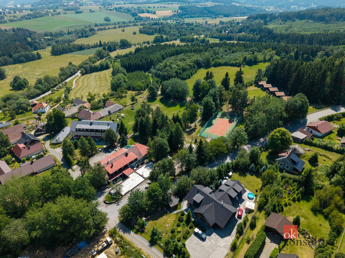 Prodej komerčního objektu (jiného typu) 1 664 m²