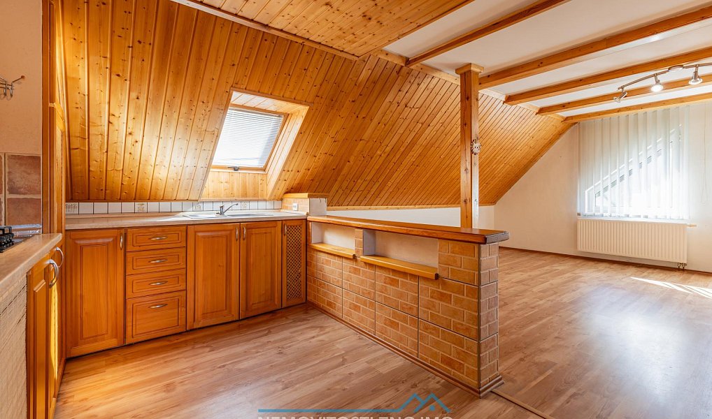 Prodej domu 350 m² s pozemkem 868 m², Jevišovice – náhled fotky 17