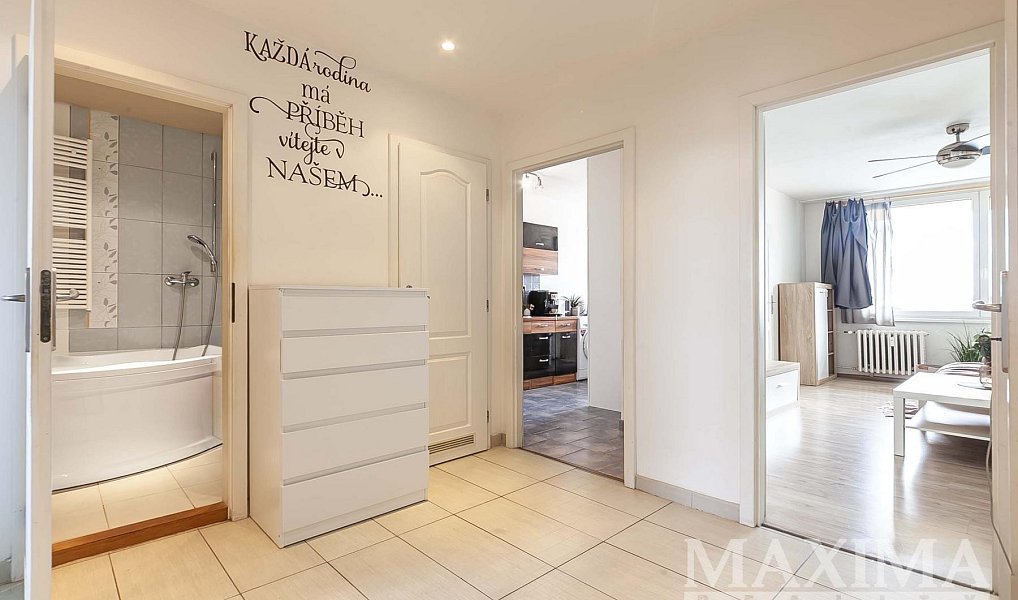 Prodej bytu 3+1 77 m², Praha – náhled fotky 8